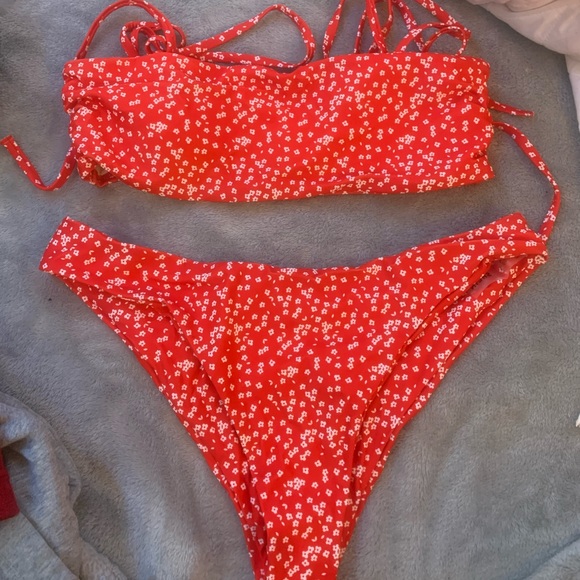 Ditsy floral tie shoulder bikini set - Picture 2 of 2